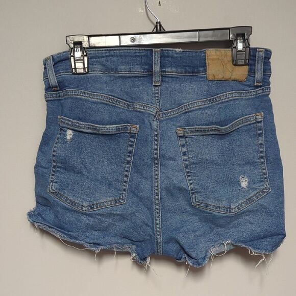 H&M Denim Distressed Women's Shorts - Picture 3 of 5